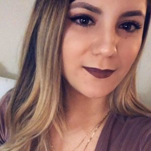 Meet your Posher, Dalía